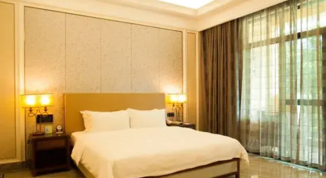 Люкс Presidential с 4 комнатами Hubin Hotel