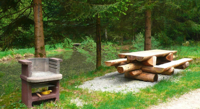 Apartment in a Charming Location on Forellenhof, Zorn Valley, Dabo, Book Lejlighed Hoteller i Dabo med parkering, Parkering