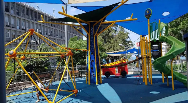 Апартаменты Carmel Apartments