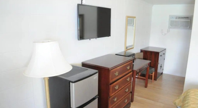 Номер Standard с красивым видом из окна Islander Motel