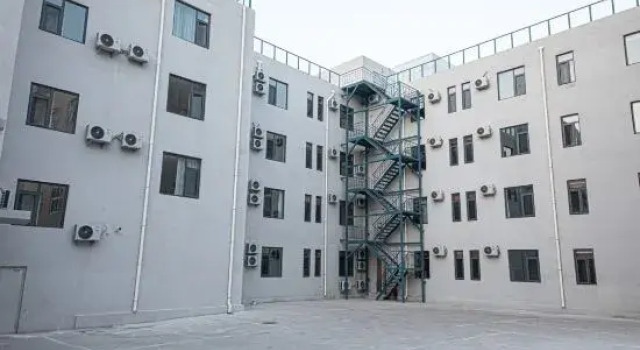 Kerry Manxin Hotel