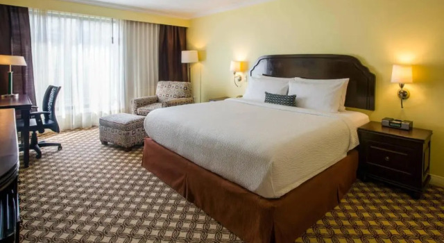 Номер Standard Courtyard by Marriott Toluca Airport