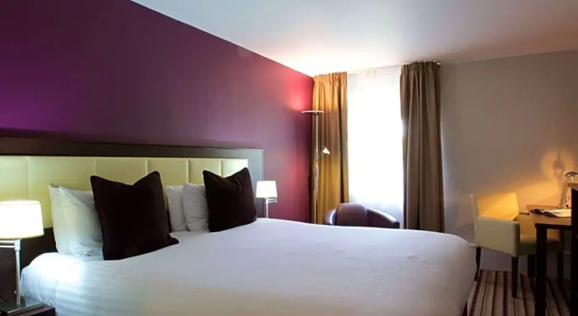 Номер Superior Cambridge Bar Hill Hotel, BW Signature Collection