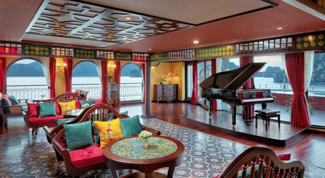 Indochine Premium Halong Bay, Varaa Hotelli Hotellit Quang Ninh uima-altaalla, Uima-allas