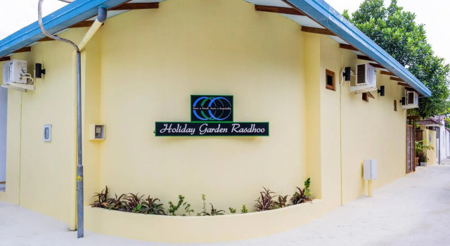 Holiday Garden Rasdhoo, Book Hotel Hotels in Rasdhoo with Breakfast, Breakfasts