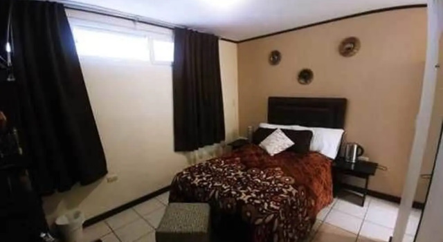 Hostal San Marcos, Забронировать Отель Сан-Рафаэль Соче Гватемала