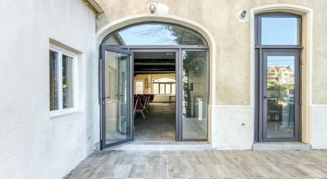 Homely Apartment in Roanne With Terrace, Rezervasyon Daire Roanne 