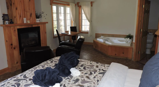 Двухместный номер Standard с видом на реку Auberge Spa & Beaux Reves