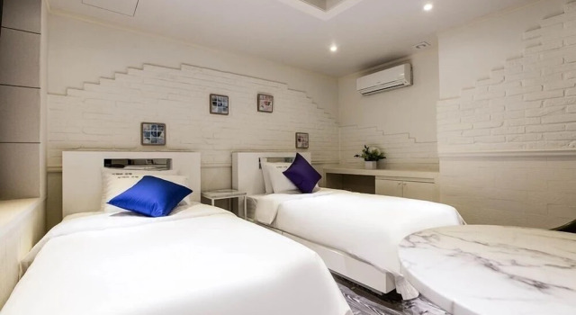 Seocho Dukkeobi Hotel, Забронировать Отель Сеочоку Сеул, рядом с Автовокзал Сеул Намбу