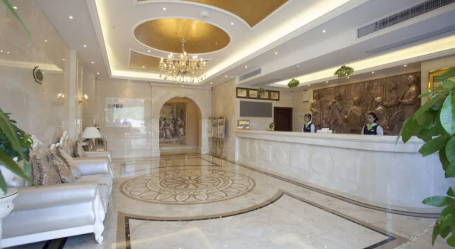 Vienna Hotel Hangzhou Ban Shan Shiqiao Branch, Rezerwuj Hotel Tanie hotele w Hangzhou