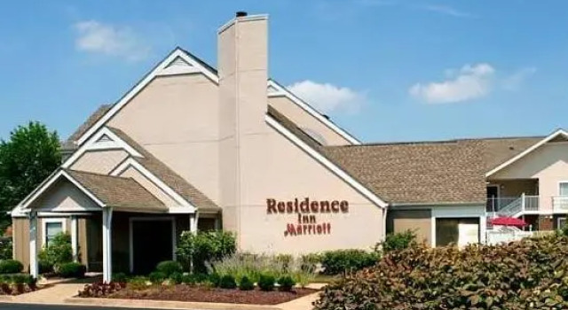 Кровать в общем номере MainStay Suites St Louis - Galleria