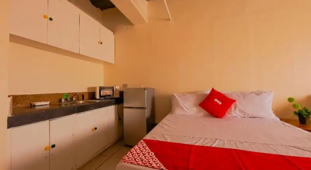 Люкс RedDoorz at Crowne One Condo