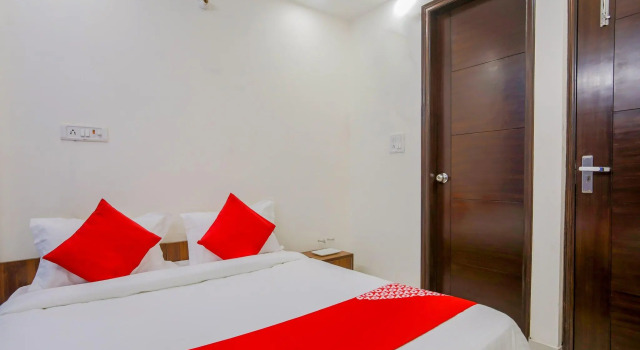 OYO 67096 Hotel ICON