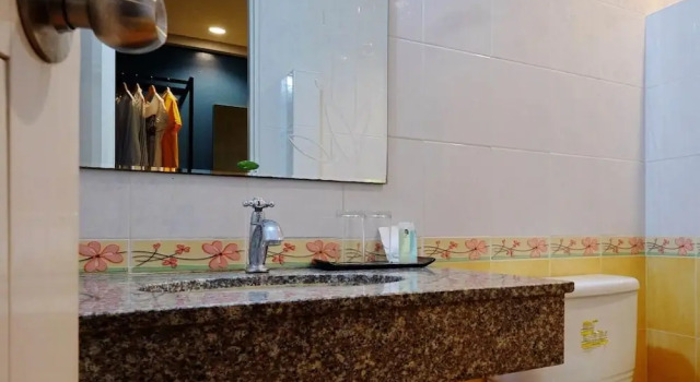 Двухместный номер Standard с балконом Tharapark View Hotel - SHA Plus