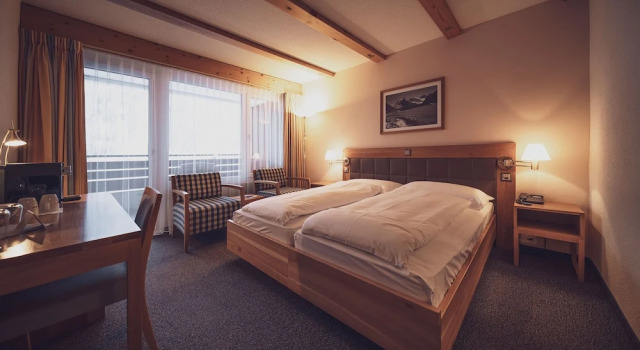 Habitación doble Clásica con balcón Mountain Plaza Hotel