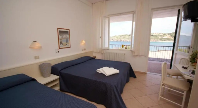 Standard- tredobbelt værelse med havudsigt Hotel Dino