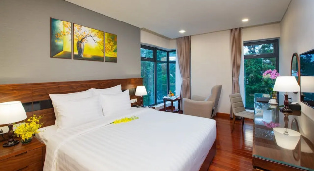 Двухместный номер Premium Deluxe Orchids Saigon Hotel
