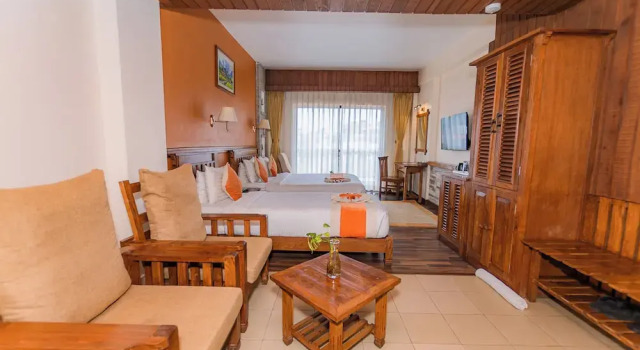 Семейный номер Standard с балконом Pokhara Batika