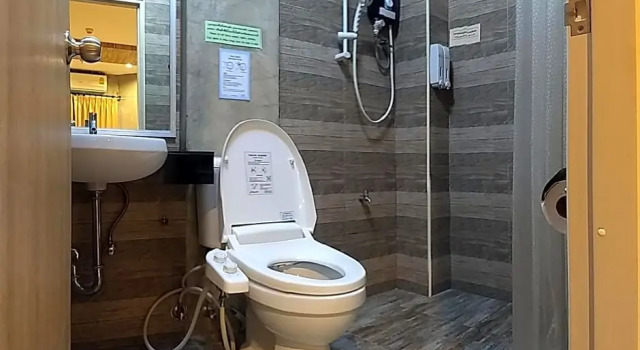 Полулюкс Komol Residence Bangkok