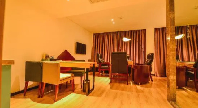 Люкс Deluxe Taizhou Yingkang Hotel