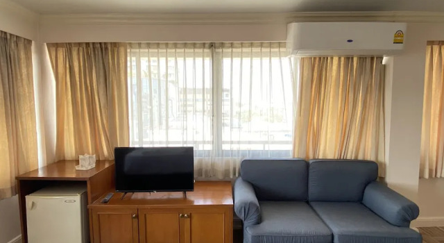 Четырёхместный люкс Jumbotel Hotel