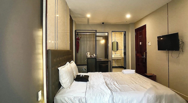 Номер Deluxe с балконом M&H Hotel