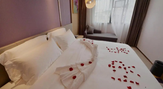 Люкс Business Lavande Hotel Xingyi Jushan Avenue