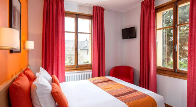 Logis Hôtel La Terrasse Fleurie, Réserver Hôtel Divonne-les-Bains 