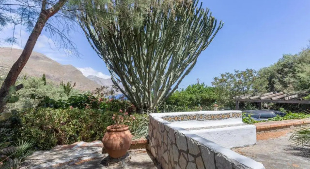 Scopello Flat with Panoramic Courtyard and Parking, Забронировать Отель Скопелло Zingaro Nature Reserve