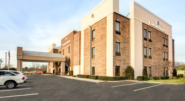 Comfort Suites Crossville, Reservar Hotel Crossville Tennessee
