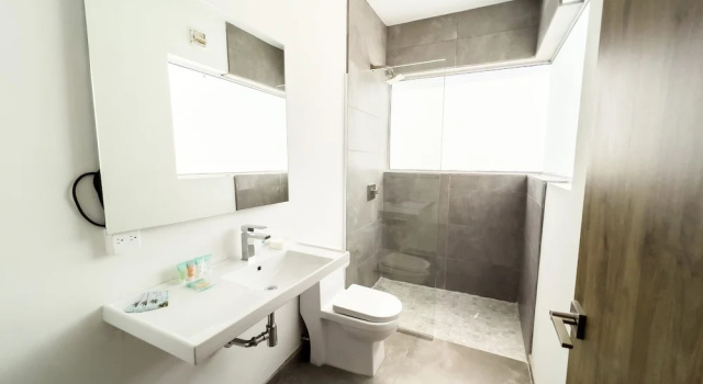 Вилла с 6 комнатами Grand Modern Villa 6-bedroom! Brand New! Heated Jacuzzi!