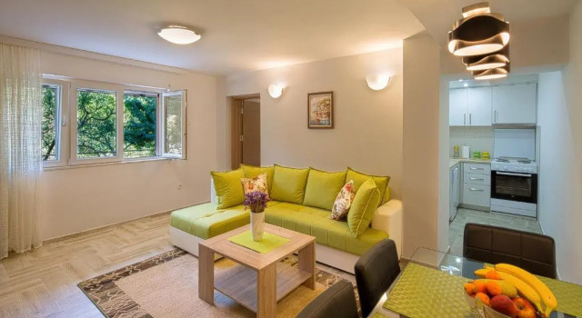 Apartment Mistovic, Book Lejlighed Hoteller i Kotor Riviera med parkering, Parkering