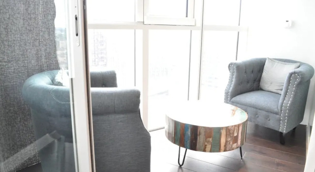 1 Bedroom Apartment With Gym and Terrace, Varaa Huoneisto Asunnot kohteessa Merseyside, Huoneisto