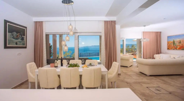 Villa Porto Mimice, 40sqm Heated Private Pool, 4 bedrooms, Sauna, Gym, Billiard