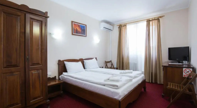 Dumbrava Sibiului, Varaa Hotelli Sibiu 