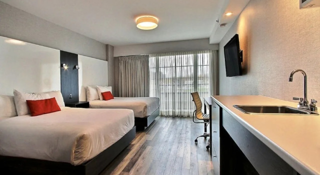 Семейный номер Standard с балконом Hotel Classique