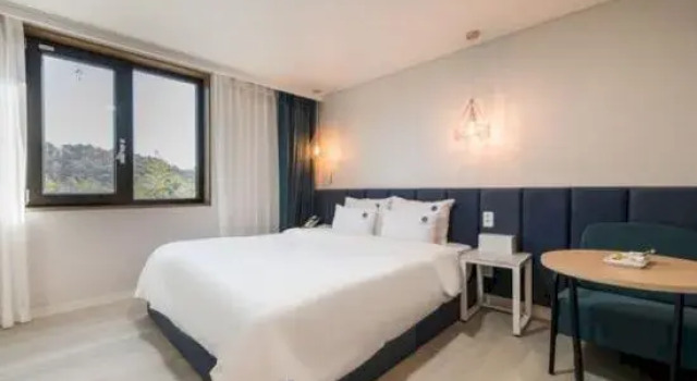 Тент Hotel Lian Sacheon