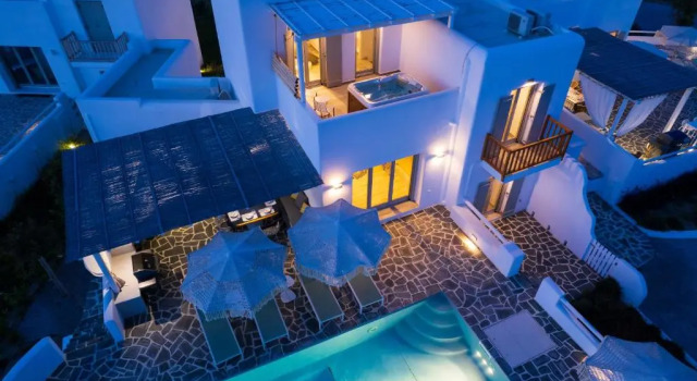 Plaka Villas Naxos Sofia sleeps 7