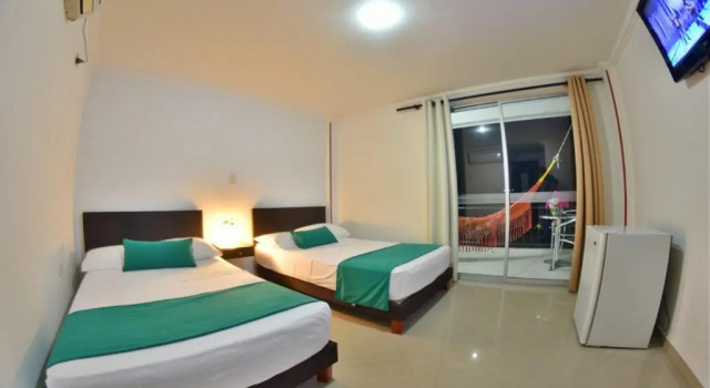 Двухместный номер Standard с балконом Hotel Montserrat Plaza