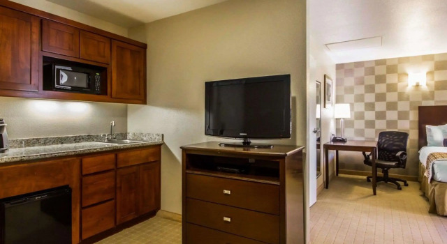 Четырёхместный люкс Hotel Med Park, an Ascend Collection Hotel