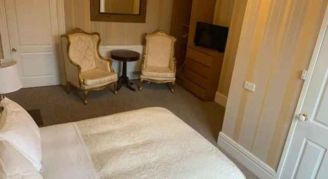 Коттедж Entire Seaside Home, Sleeps 8, All en-suite rooms
