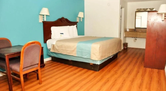 Motel 6 Sumter SC, Book Motel Cherryvale South Carolina