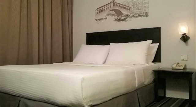 Hotel Sri Sutra - Pusat Perdagangan Seri Kembangan, Забронировать Отель Сери-Кембанган Селангор
