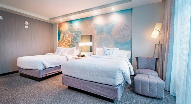 Четырёхместный люкс Courtyard by Marriott Toledo West