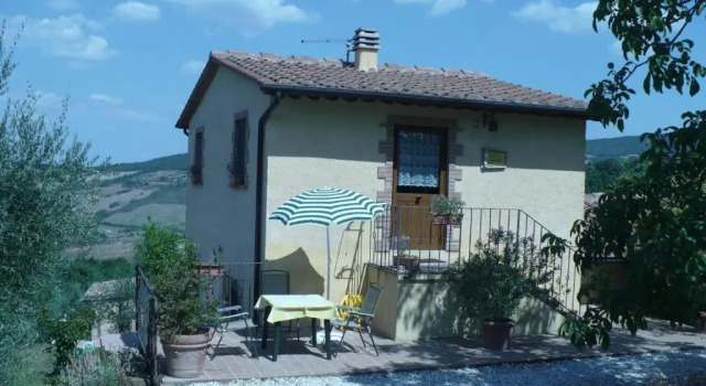 Villa with Private Swimming Pool And Private Garden in Quiet Area, Panoramic Views, Book Villa Radicondoli Val D'Elsa