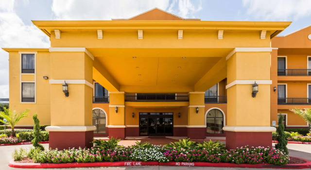 Comfort Suites Westchase, Rezervovat Hotel Energy Corridor Houston