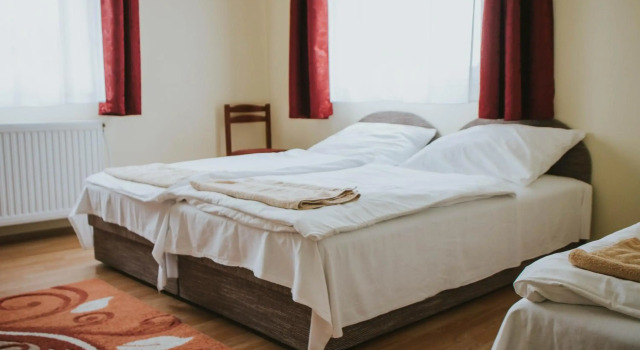 Szép Kert Vendégház, Rezerwuj Hotel Szekszard 