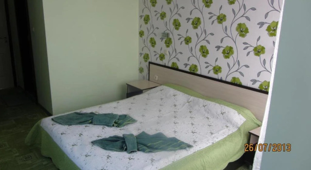 Guesthouse Iceberg, Забронировать Отель Равда регион Солнечный берег