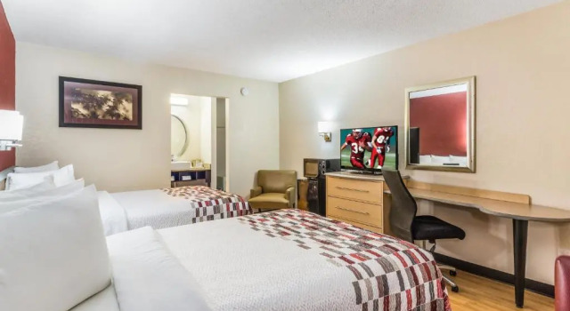Четырёхместный номер Standard Red Roof Inn Williamsburg