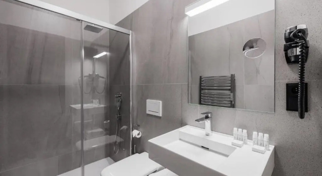 Номер Economy Theresian Hotel